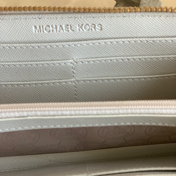 Michael Kors Handbag and Wallet Set - Picture 5 of 10